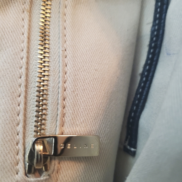 Celine Macadam....tote quality - Picture 10 of 10